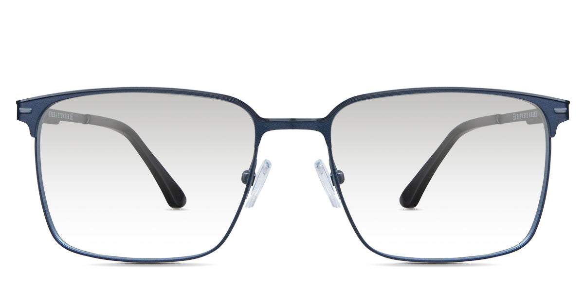 Griffin black tinted Gradient is in the leari variant - it is a medium-sized metal frame with silicon nose pads.