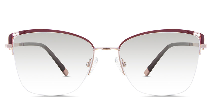 Phoebe black tinted Gradient  glasses in the Carmine variant - is a metal frame with adjustable nose pads, a thin temple arm, and wide tips.