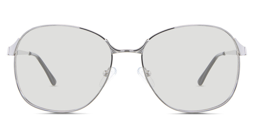 Sara black tinted Standard Solid glasses in the Guinea variant - it's a full-rimmed frame with a narrow-sized nose bridge and a slim temple arm.