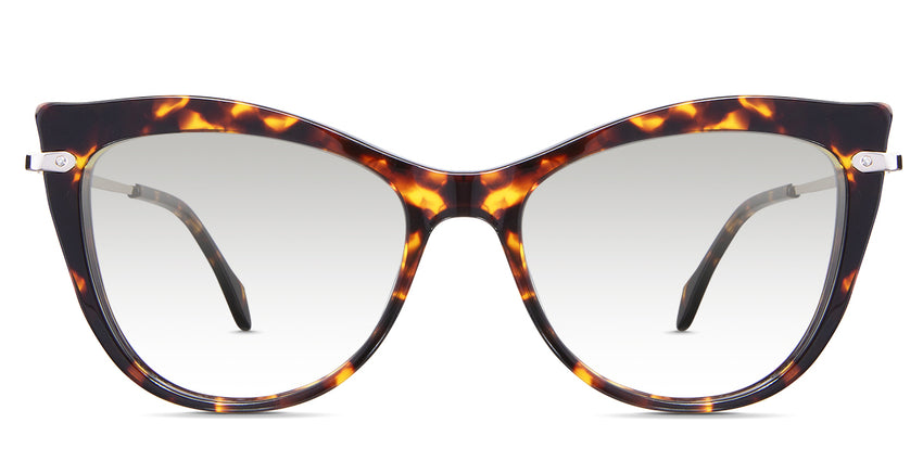 Susan black tinted Gradient in the Tortoise variant - it's a full-rimmed frame with acetate built-in nose pads.