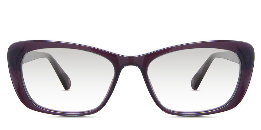 Wynter black Gradient in the Plum variant is a full-rimmed frame with built-in nose pads and a frame name and size imprinted inside the arm.