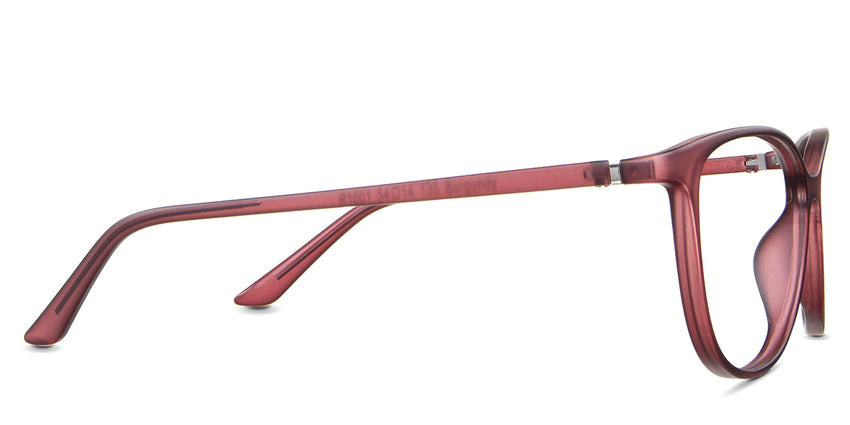 Amara eyeglasses in the rhodolite variant - have a low nose bridge with a built-in nose pad.