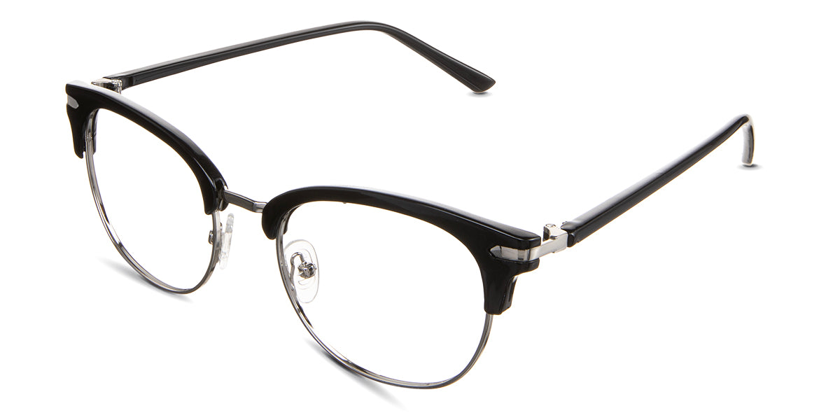 Bayler eyeglasses in the drongo variant - have silicon adjustable nose pads.