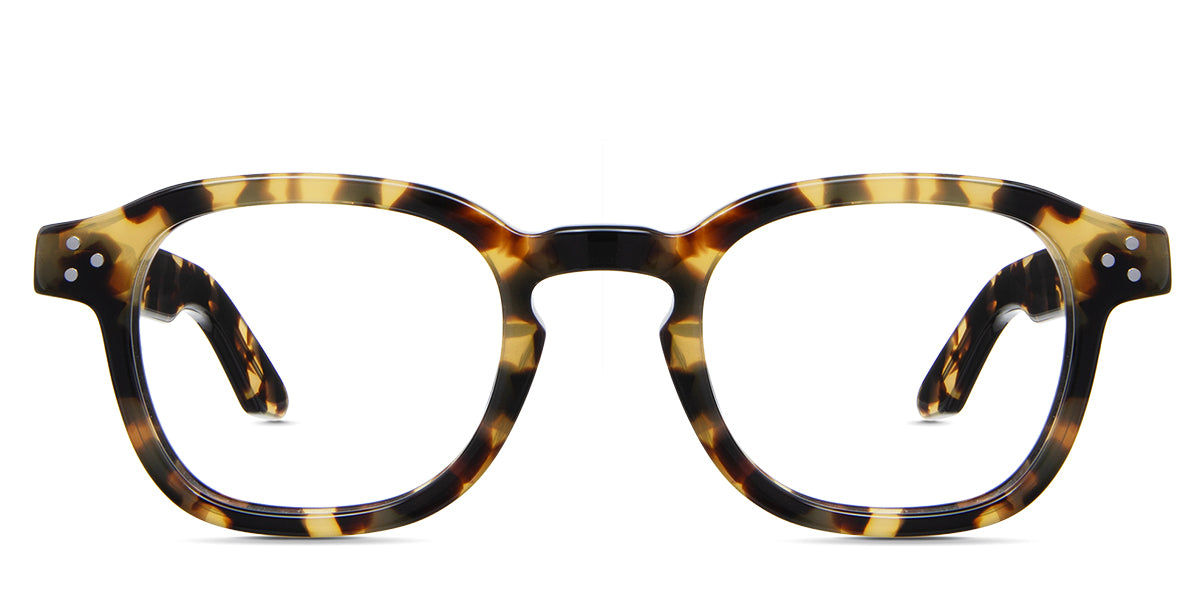 Jovi Eyeglasses in the emys variant - have an oval viewing lens.