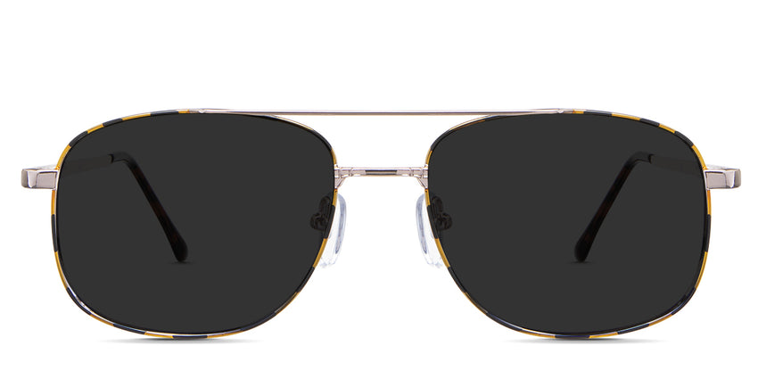 Kylen black Standard Solid in the Haystacks variant - is an aviator-shaped frame with a narrow-sized nose bridge and a thin temple arm.