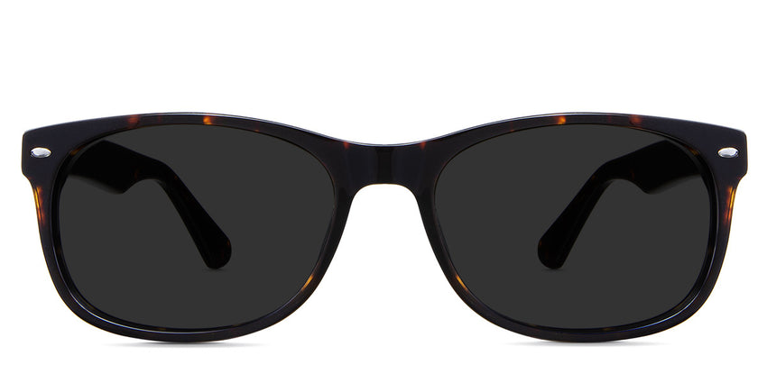 Niel black tinted Standard Solid sunglasses in the sacalia variant - it's a rectangular frame with a narrow width nose bridge of 18mm and a broad arm and tips.