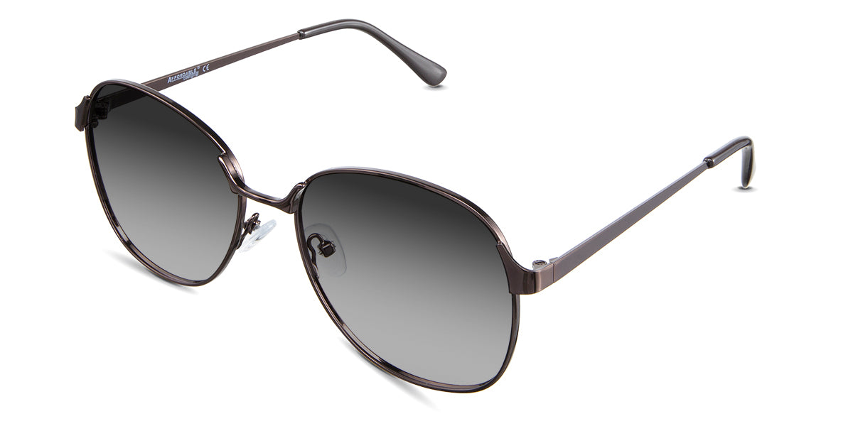 Nutmeg-Black-Gradient