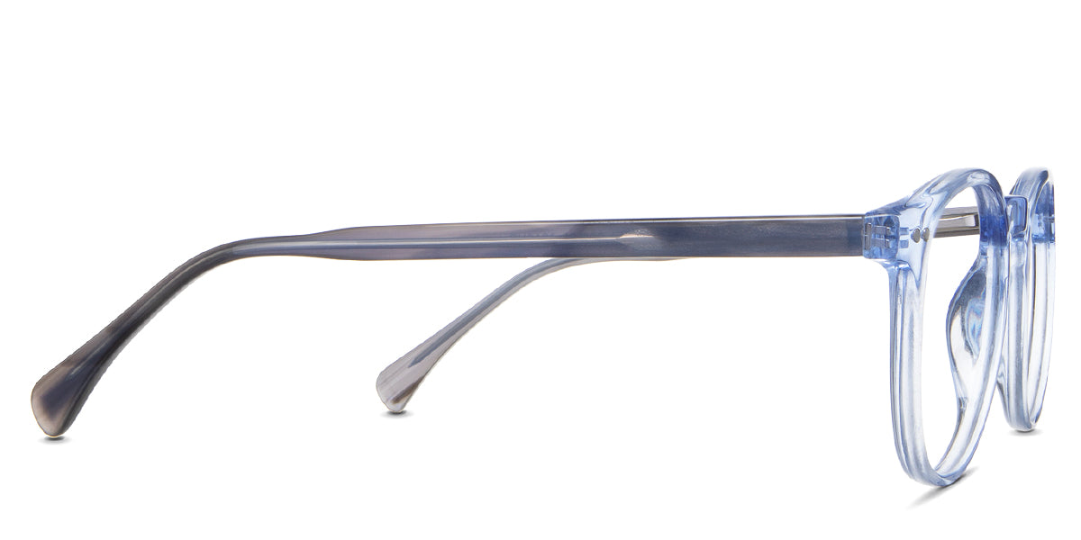 Shea eyeglasses in the beau variant - have a silver wire core visible in the arm.