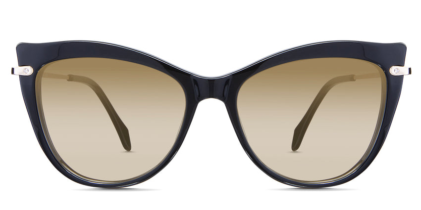 Susan Beige Sunglasses Gradient in the Lasius variant - is an acetate frame with a narrow-width nose bridge and a slim metal arm.