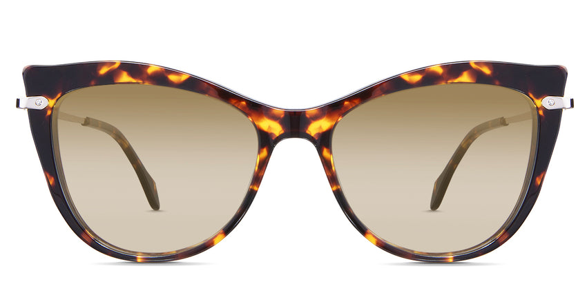 Susan Beige Sunglasses Gradient in the Tortoise variant - it's a full-rimmed frame with acetate built-in nose pads.