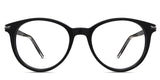 Sile acetate frame in cattle variant - it's a round frame with a slightly cat-eye look.