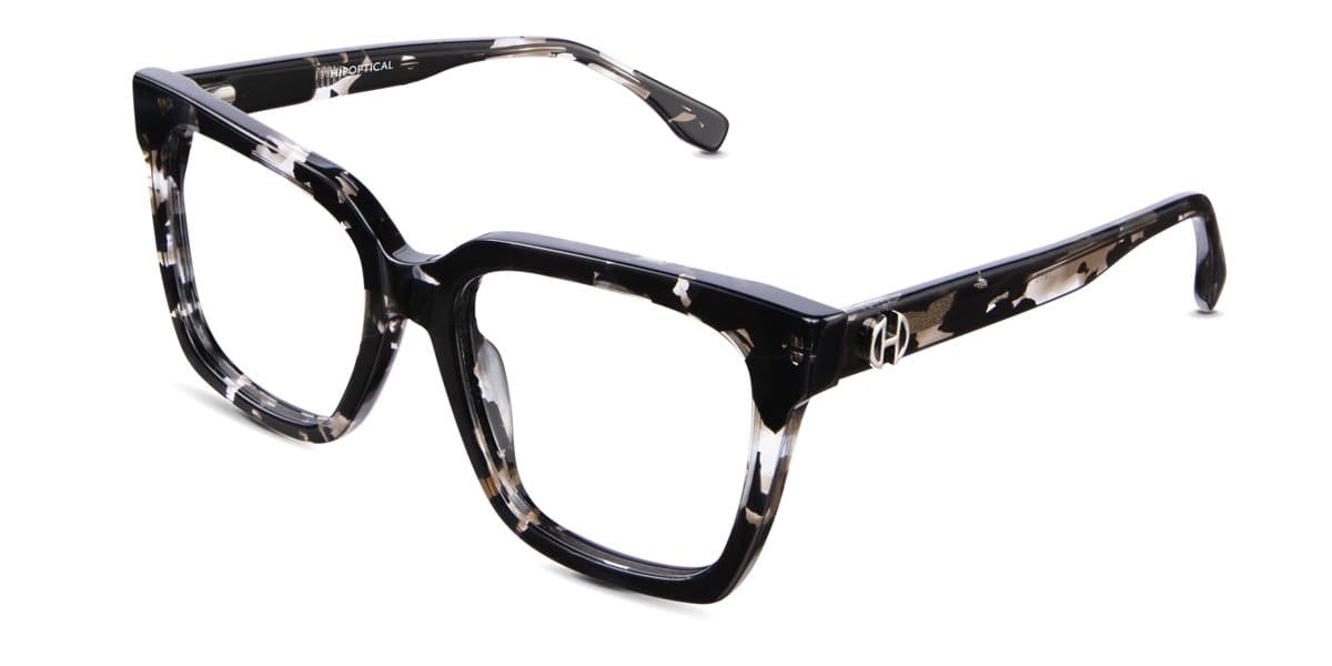 Tanu eyeglasses in velvet variant with black and clear beigee color - tortoise style frame can go with every outfit